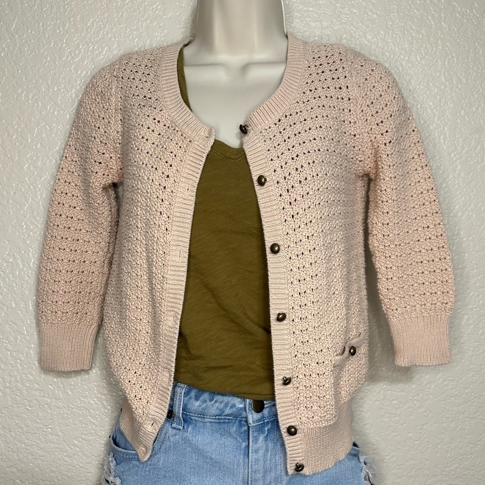 Frenchi pink cardigan sz medium with gold accents super cute casual
